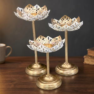 Juego de Urli Taj con pipa y pendi en la base, juego de 3 piezas de portavelas de loto, soporte de Urli de latón con pétalos perforados - Product Image 5
