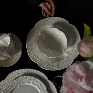 จานและชามเซรามิกรูปใบโคลเวอร์สี่แฉกนำโชคชุดจานของหวานและพาสต้าชั้นสูงสำหรับใช้ในครัวเรือน - Product Image 3