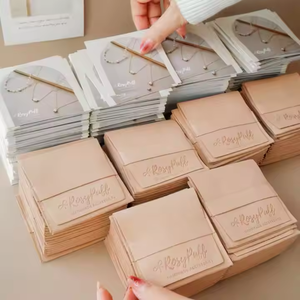 กระเป๋าเก็บเครื่องประดับขนาดเล็กหรูหราโลโก้ออกแบบได้เองกระเป๋าใส่เครื่องประดับไมโครไฟเบอร์สำหรับสร้อยข้อมือต่างหู - Product Image 6