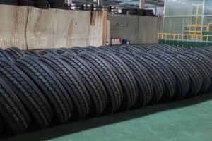 Llantas Radiales de Alta Calidad 12R22.5 12r22.5 para Camiones Comerciales, Garantía de 5 Años Incluida - Product Image 3