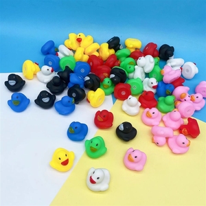 Recrutement de distributeurs – Sans pression sur les stocks – <span class=keywords><strong>Canard</strong></span> jaune en caoutchouc à yeux ronds pour le bain des enfants, mini-<span class=keywords><strong>canard</strong></span> coloré en plastique qui couine et coule - Product Image 1