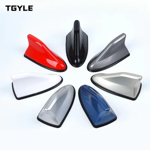<span class=keywords><strong>Antenne</strong></span> de toit de voiture universelle Luoqing 16CM en fibre de carbone, type aileron de requin, <span class=keywords><strong>amplificateur</strong></span> de signal <span class=keywords><strong>pour</strong></span> radio AM/FM - Product Image 1