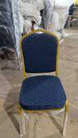Chaises de banquet empilables en métal robustes de style ferme pour l'extérieur, idéales pour les restaurants, événements, mariages et hôtels (vente en gros)