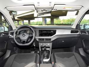   <span class=keywords><strong>Polo</strong></span> Plus TSI GTS restylée, berline essence 1,5 L avec boîte automatique, pneus R16, 5 portes, 5 places, conduite à gauche, voiture essence compacte et économique - Product Image 5