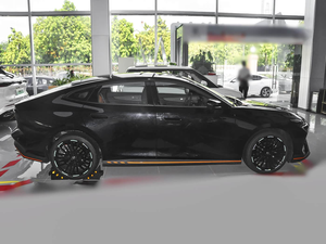 Xe tay lái trái 2025 changan UNI-V 1. 5t500bar mẫu xe thể thao thanh lịch mới - Product Image 4