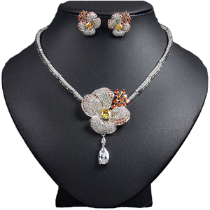 Conjunto de Collar y Pendientes de Latón con Baño de Platino y Zirconia Floral, Estilo Punk, de Alta Gama, Lujo de Nicho, Accesorios para Vestido de Novia, Regalo - Product Image 1