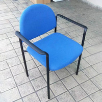 Fauteuil d'invité de salle de réunion de bureau en cuir bon marché, fauteuil d'attente de visiteur sans roulettes