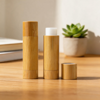 Tube de baume à lèvres en bambou rechargeable haute performance avec design rechargeable, idéal pour le bureau, la chambre et l'extérieur