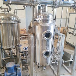 Evaporador de película descendente Concentrador de vacío Recuperación de solvente Solución de destilación de solvente Concentración - Product Image 3