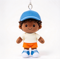 Porte-clés en peluche personnalisé garçon afro-américain, adorable poupée en tissu noir avec casquette de baseball, t-shirt et short, cadeau doux et rembourré pour enfants