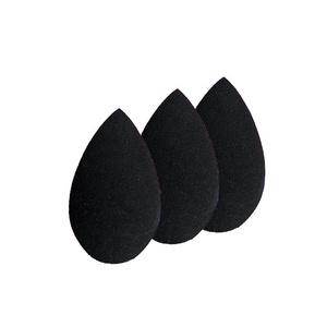 Nhà Máy Nước Thả Cao Su Miễn Phí Siêu Mềm Màu Đen Màu Hồng Nhỏ Vẻ Đẹp Miếng Bọt Biển Máy Xay Sinh Tố Có Thể Giặt Tùy Chỉnh Màu Sắc Trang Điểm Miếng Bọt Biển - Product Image 1