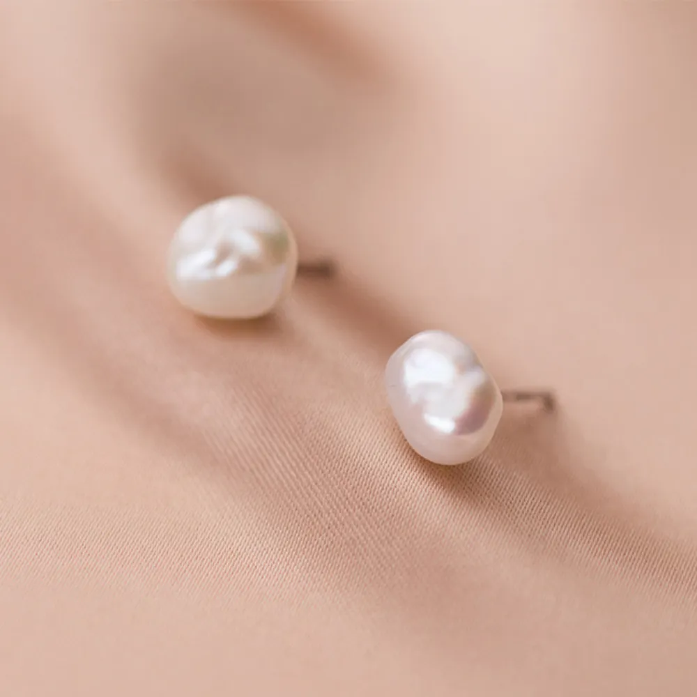 Elegant 925 Sterling Silver baroque studs freshwater pearl earrings