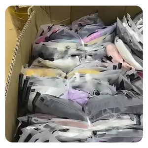 طقم صيفي كاجوال نسائي من قطعتين مكون من بلوزة قصيرة مطبوعة بحروف وشورت متطابق - Product Image 1