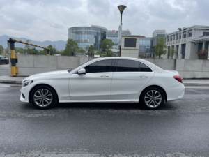 2018 Mercedes-<span class=keywords><strong>Benz</strong></span> <span class=keywords><strong>C</strong></span>-<span class=keywords><strong>Class</strong></span> <span class=keywords><strong>C</strong></span> 180L รุ่นกีฬาแฟชั่นเป็นรถ<span class=keywords><strong>มือ</strong></span><span class=keywords><strong>สอง</strong></span>มืออาชีพสำหรับการส่งออกในราคาต่ำ - Product Image 5