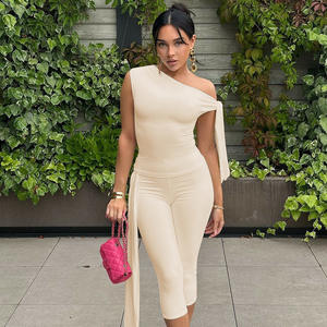 S4516570A Nuovo Set Estivo 2026 da Donna: Top Asimmetrico con Spalle Scoperte e Shorts con Laccetti in Vita - Product Image 3