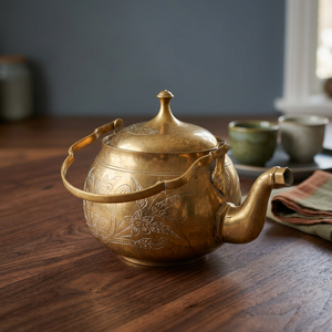 Bouilloire à thé vintage en laiton avec couvercle et poignée, gravure florale décorative, pot à eau, bouilloire en métal - Product Image 5