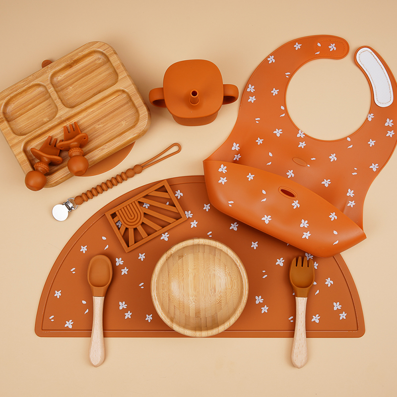 Conjunto de Impresión por Transferencia de Calor con Diseño Floral Naranja y Marrón