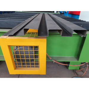 韓国人気の金属壁サイディングパネルアルミニウム外壁クラッディングパネルロール成形機 - Product Image 1