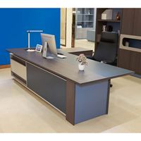 Table de bureau futuriste en bois d'excellente qualité, configuration élégante et moderne de réceptionniste