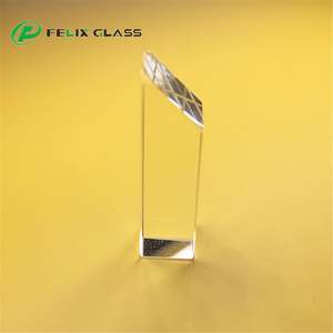 Prisma Pentagonal FELIX con Borde Biselado BK7, Pintura Negra para Huellas Dactilares - Product Image 1