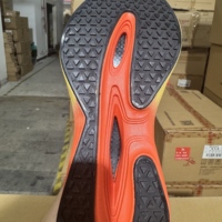 Sepatu Olahraga Unisex Gradasi Warna, Bahan Mesh Bernapas, Sol Empuk, Anti Selip, Cocok untuk Jogging di Jalan