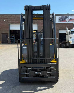 Potente plataforma elevadora eléctrica Yale ERP070VLE con capacidad de 7000 lb - Product Image 4