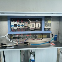 Machine de remplissage linéaire entièrement automatique à 2 têtes, à alimentation par gravité, avec contrôle PLC et écran tactile