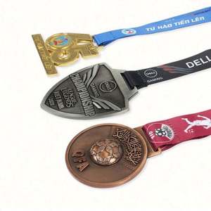 Medallas y Trofeos de Fútbol Personalizados Ecológicos de Metal Dorado con Impresión Digital Offset y Serigrafía - Product Image 2