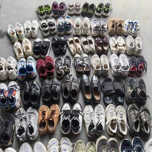 SH08 経済的な中古メンズシューズ 大きいサイズ レディースハイヒール 中古サンダル 混合靴 混合カラー 高品質 卸売 - Product Image 1