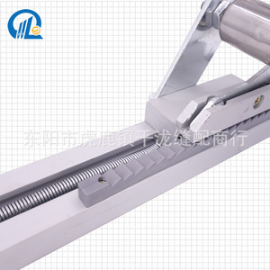 Équipement de traitement de vêtements : Pièce de machine à coudre à lit plat en acier avec cadre à bande élastique pour support de bière Huaguang - Product Image 3