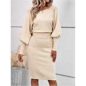 เดรสไหมพรมผู้หญิงทรงเข้ารูป คอวี แขนบิชอป เอวธรรมชาติ สไตล์ลำลอง - Product Image 1