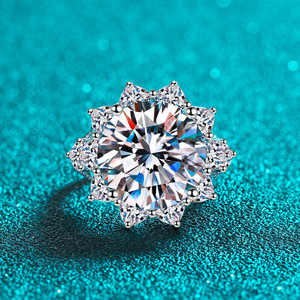 Grand 10 Carat <span class=keywords><strong>Fine</strong></span> Jewelry <span class=keywords><strong>Bague</strong></span> De Mariage En Argent 925 Rond Brillant Taille <span class=keywords><strong>Diamant</strong></span> <span class=keywords><strong>Bague</strong></span> Femmes 14K Fiançailles Moissanite <span class=keywords><strong>Bague</strong></span> Cadeau - Product Image 4