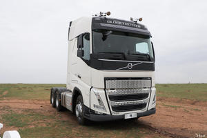 Camions d'occasion <span class=keywords><strong>Volvo</strong></span> <span class=keywords><strong>FH</strong></span> Heavy Duty |   Camion semi-remorque diesel 6x4 4x2 à vendre |   Tête de tracteur <span class=keywords><strong>Volvo</strong></span> entièrement entretenue - Product Image 6