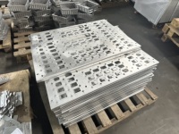 Fabricación de Chapa Metálica, Corte Láser de Aluminio Personalizado, Piezas de Doblado Utilizadas para Mesa Plegable de Liberación Rápida para Puerta Trasera