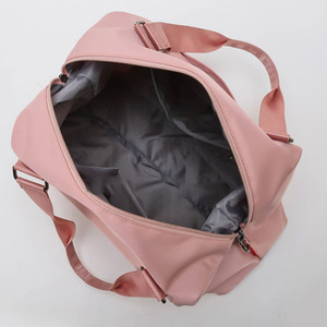 Sac de sport et yoga unisexe en nylon avec fermeture éclair et logo personnalisé, poche humide intégrée, imperméable, grande capacité, pour courts séjours - Product Image 3