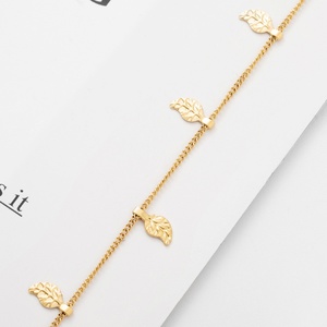 Collier pendentif feuille plaqué or délicat et fin, collier ras-du-cou feuille en acier inoxydable, bijoux - Product Image 3