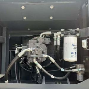 Excavatrice sur chenilles Hyundai HX230L d'occasion, 23 tonnes, moteur Cummins B7, godet de 1,2 m³ avec ligne de brise-roche standard pour travaux miniers intensifs - Product Image 6