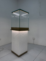 Présentoir à bijoux de luxe en marbre veiné avec verre trempé, éclairage LED, matériaux écologiques, logo personnalisé, bijoux haut de gamme