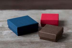 Cajas de Regalo de Joyería de Papel Kraft de Cartón Multifuncionales Biodegradables y Ecológicas con Logotipo Personalizado, Tipo Carpeta con Relieve - Product Image 6