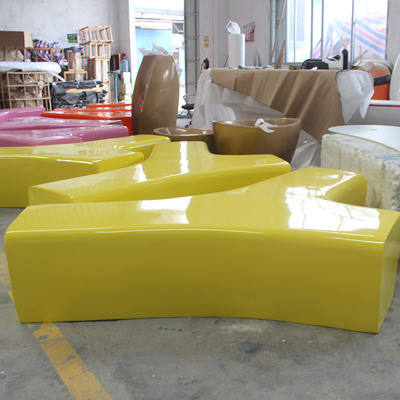 สีเหลือง