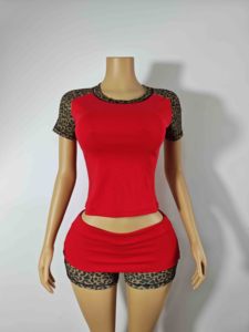 Conjunto Deportivo Personalizable de 2 Piezas para Mujer, Top de Punto con Mangas Raglán y Pantalones Cortos Deportivos en Color Contrastante, con Diadema, OEM - Product Image 5