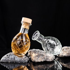 Ensemble de saké en verre <span class=keywords><strong>japonais</strong></span> de 120ml une <span class=keywords><strong>bouteille</strong></span> plus un motif de gravure en verre bouteilles en verre de saké avec dessus en liège - Product Image 4