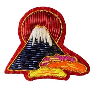 Écussons en tissu brodés à la main avec strass 3D à coudre, broderie à la fillette, pour vestes et blazers, patchs personnalisables, épingle de sûreté - Product Image 1
