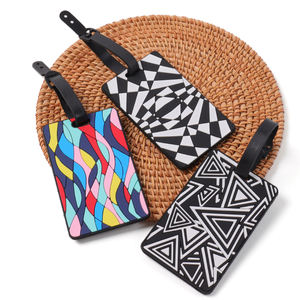 Custom Reliëf Zwart & Wit Logo Pvc Bagagelabels Unieke Gepersonaliseerde Beurs Cadeau - Product Image 1