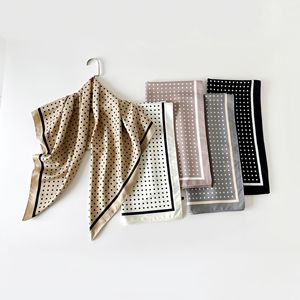 Sciarpa Quadrata 90cm a Pois Bianchi e Neri, Foulard Estivo Sottile, <span class=keywords><strong>Elegante</strong></span> e Versatile, Sciarpa Decorativa - Product Image 4