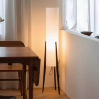 Lampadaire trépied moderne du milieu du siècle en noyer avec abat-jour blanc, vente en gros directe d'usine pour la décoration du salon et de la chambre