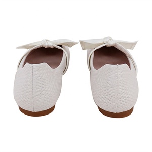 Nuovi stili da donna Casual <span class=keywords><strong>Ballerina</strong></span> in vera pelle goffrata Slip on Flat Women Elastic Strap Shoes - Product Image 3