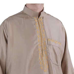 ثوب رجل صلاة إسلامي حديث على الطراز الباكستاني 2 طقم مع رباط بنطال بوليستر أبيض ومطرز - Product Image 5