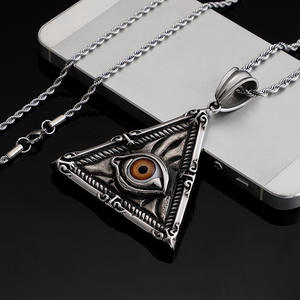 Pendentif Triangle Oeil d'Horus en Acier Inoxydable pour <span class=keywords><strong>Homme</strong></span> - Product Image 3