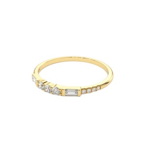 Bague Équilibre Populaire Personnalisée en Argent Sterling 925 Plaqué Or 14K avec Trois Diamants Zirconium, Bijoux Délicats Décontractés pour Femmes - Product Image 1